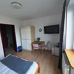 Z Ogrodem Homestay *