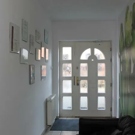 Z Ogrodem Privatunterkunft