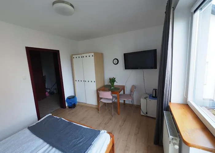 Z Ogrodem Δωμάτια σε οικογενειακή κατοικία *