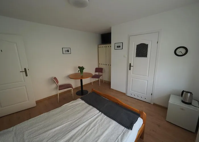 Δωμάτια σε οικογενειακή κατοικία Z Ogrodem